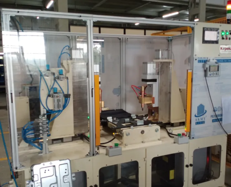 Air Conditional Base plate to Leg Welding 